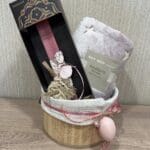 Καλάθι με λαμπάδα και κουβέρτα Bebe