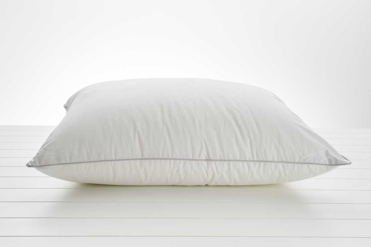 AERELLE ΜΑΞΙΛΑΡΙ 50Χ70 ΛΕΥΚΟ ΓΚΡΙ ΡΕΛΙ